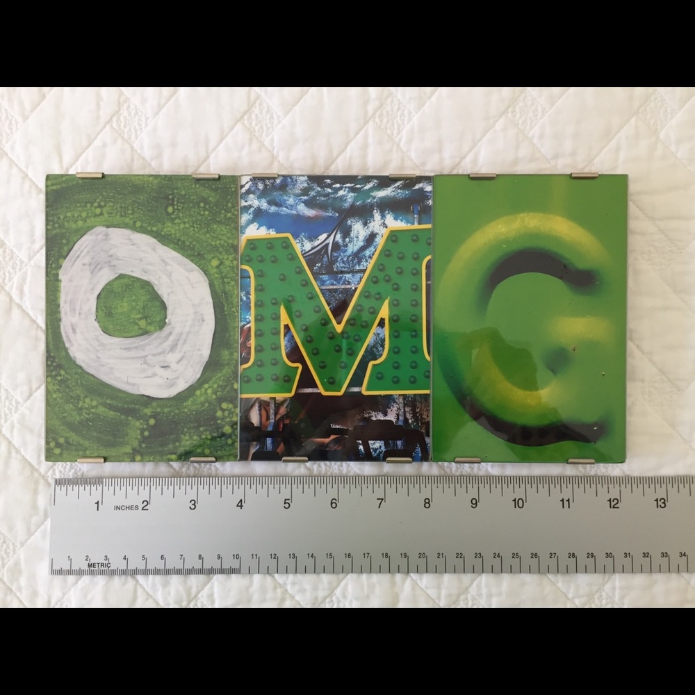 Wooden “OMG” Wall Plaque